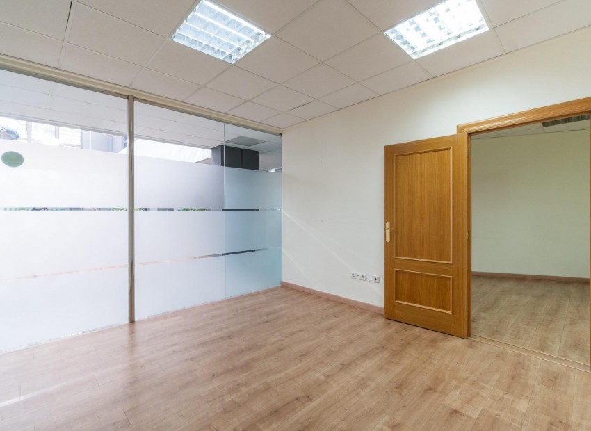 Long time Rental - Commercial Unit -
Orihuela Costa - Playa Flamenca