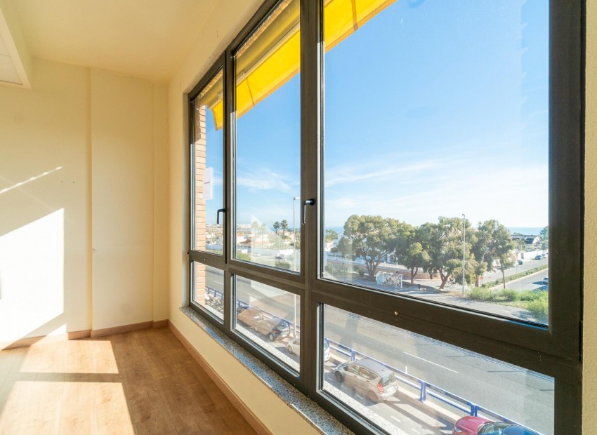 Long time Rental - Commercial Unit -
Orihuela Costa - Playa Flamenca