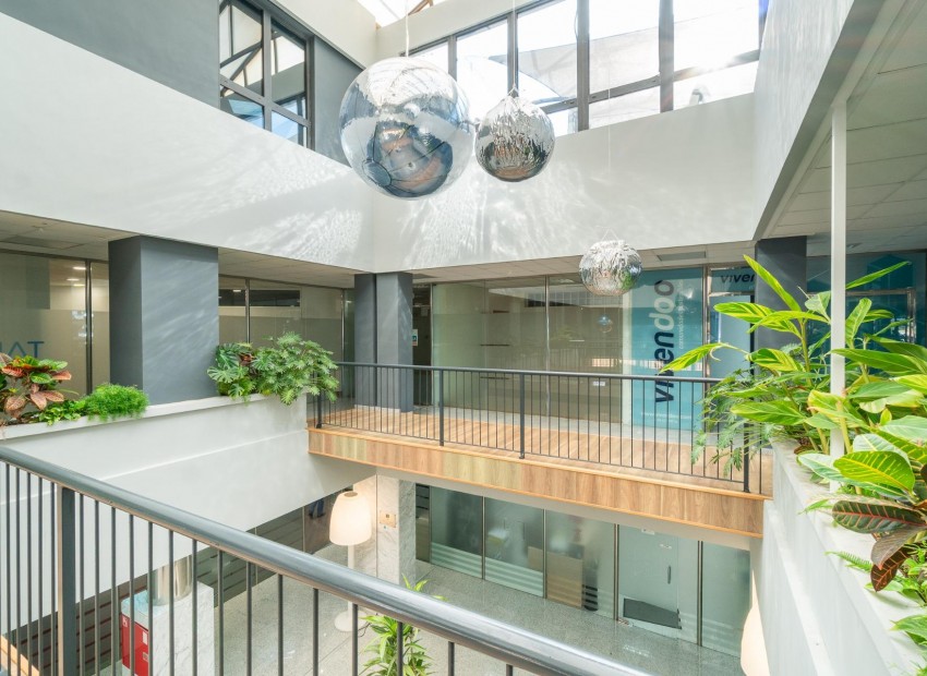 Long time Rental - Commercial Unit -
Orihuela Costa - Playa Flamenca