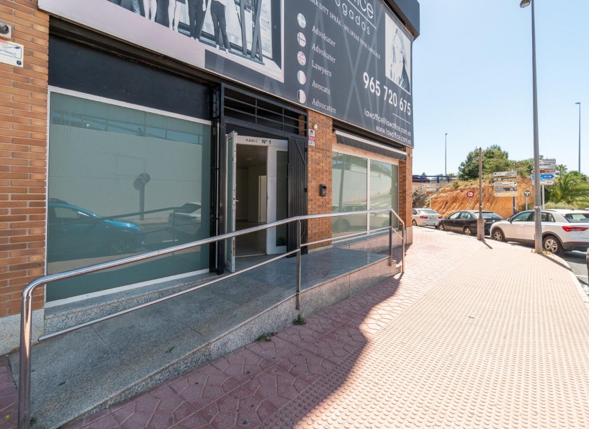 Long time Rental - Commercial Unit -
Orihuela Costa - Playa Flamenca