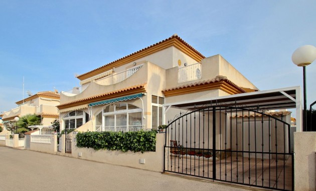 Reihenhaus - Venta - Orihuela Costa -
                Orihuela Costa