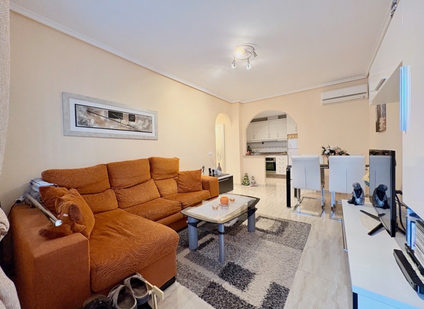 Resale - Adosado -
Orihuela - Villamartin