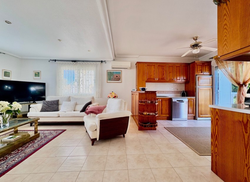 Resale - Einfamilienhaus -
Orihuela Costa - Las Filipinas