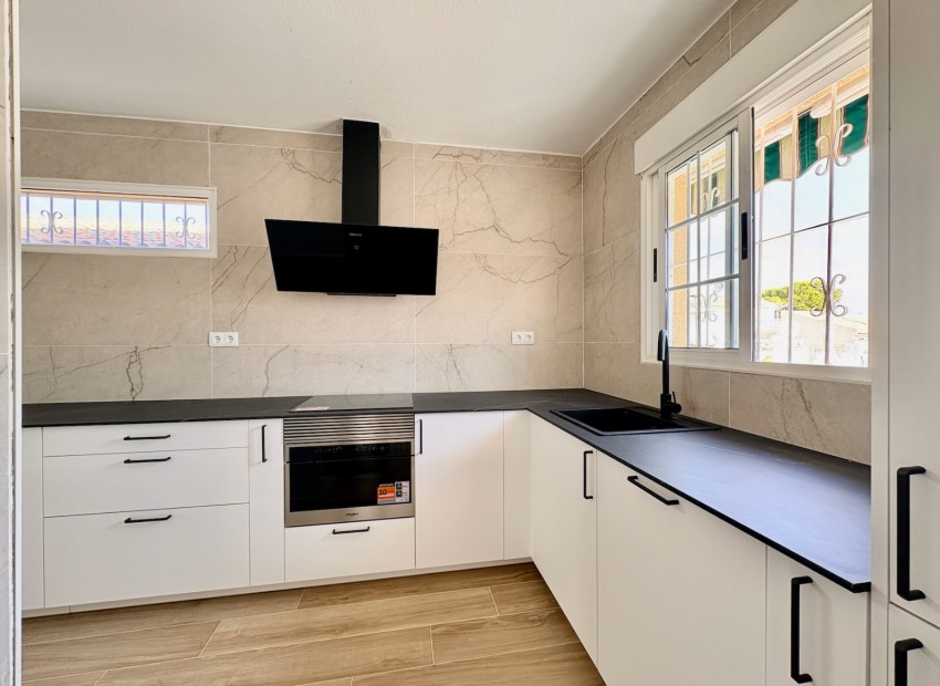 Resale - Einfamilienhaus -
Orihuela - Los Balcones