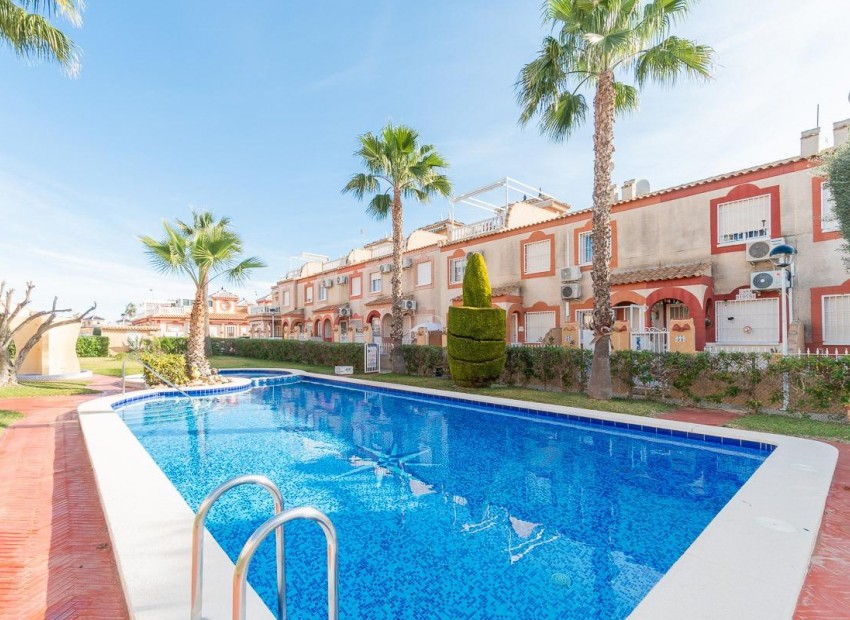 Resale - Terraced house -
Orihuela Costa - Playa Flamenca