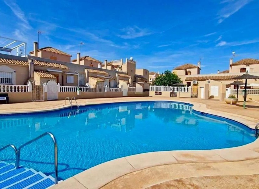 Resale - Terraced house -
Torrevieja - Los Balcones - Los Altos del Edén