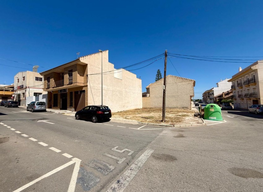 Resale - Urban building plot -
San Miguel de Salinas - CENTRO URBANO