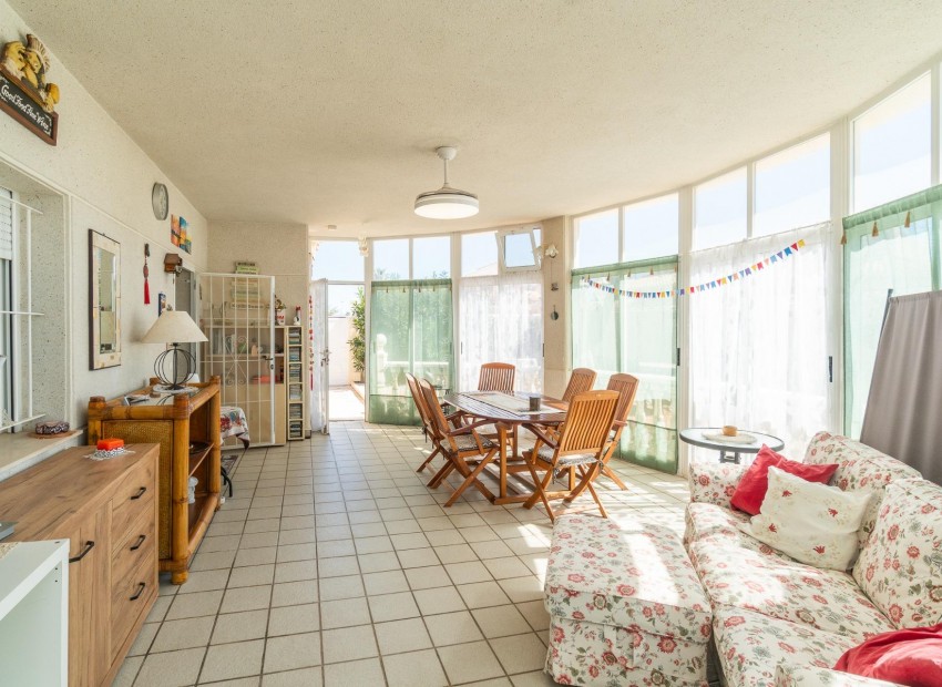 Resale - Villa -
Orihuela Costa - La Zenia