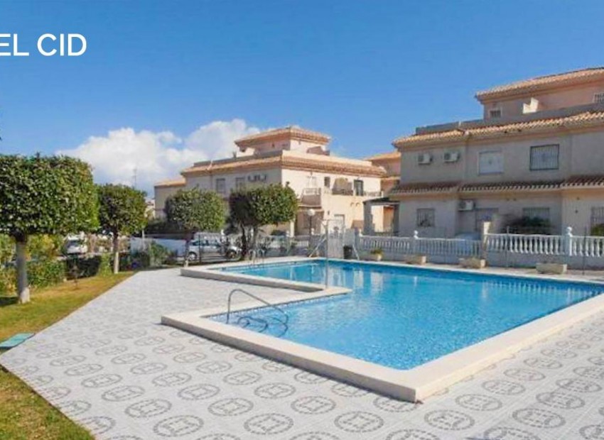 Resale - Villa -
Orihuela Costa - Playa Flamenca