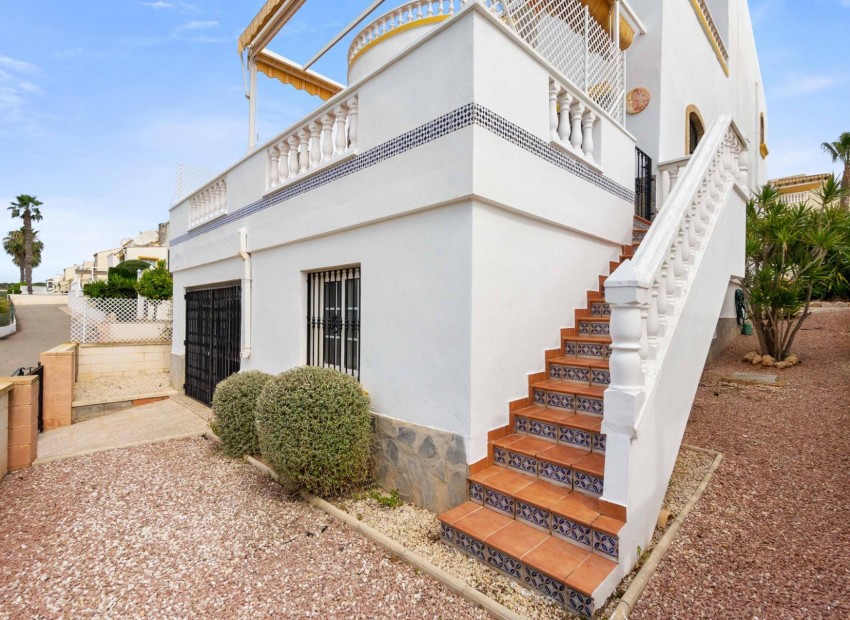 Resale - Villa -
Orihuela Costa - Villamartin