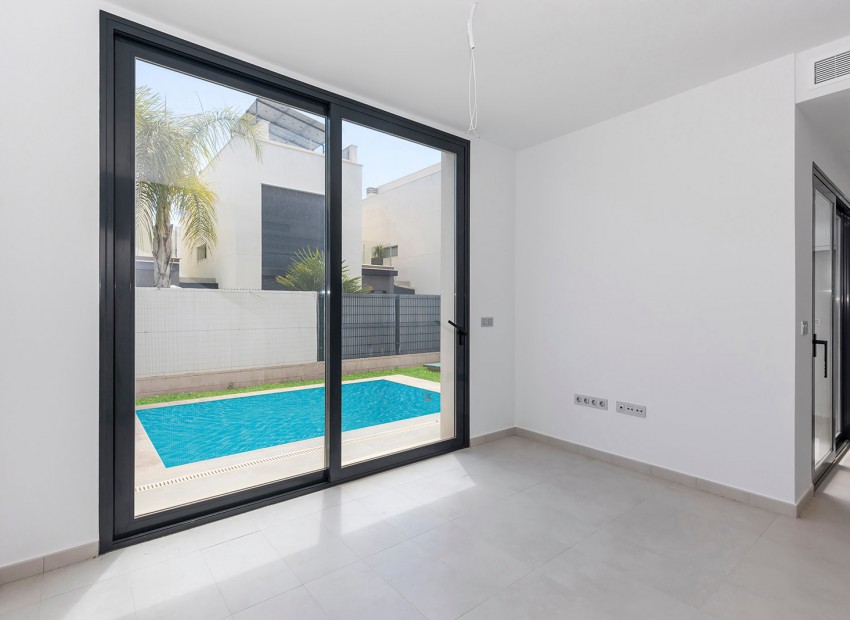 Resale - Villa -
Orihuela - Orihuela Costa