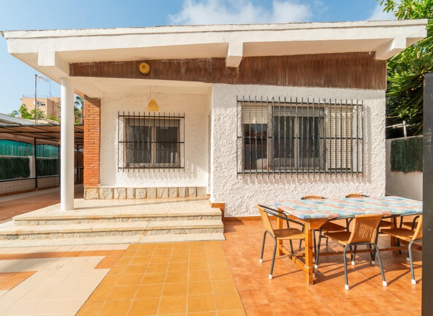 Resale - Villa -
Torrevieja - Aguas nuevas 1