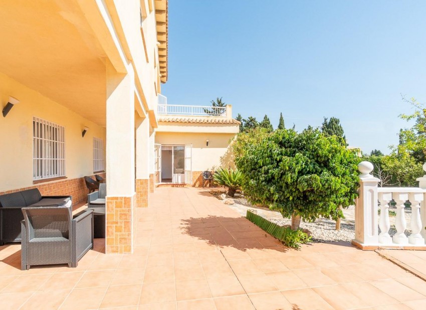 Resale - Villa -
Torrevieja - La Mata