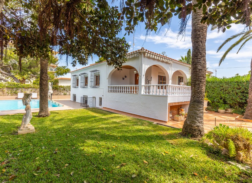 Resale - Villa -
Torrevieja - Rocio del mar