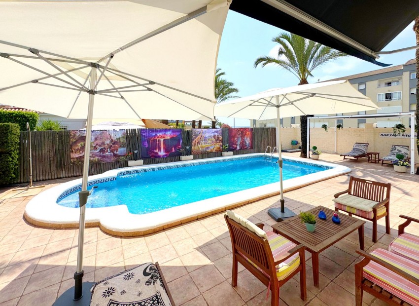 Resale - Villa -
Torrevieja - Rocio del mar