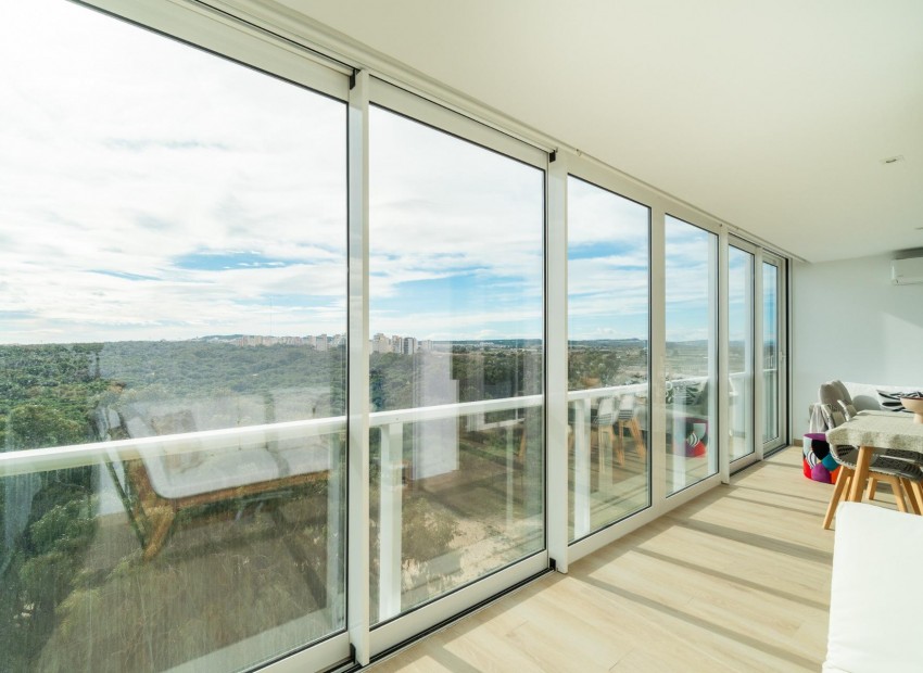 Resale - Wohnung -
Guardamar del Segura - Puerto Deportivo