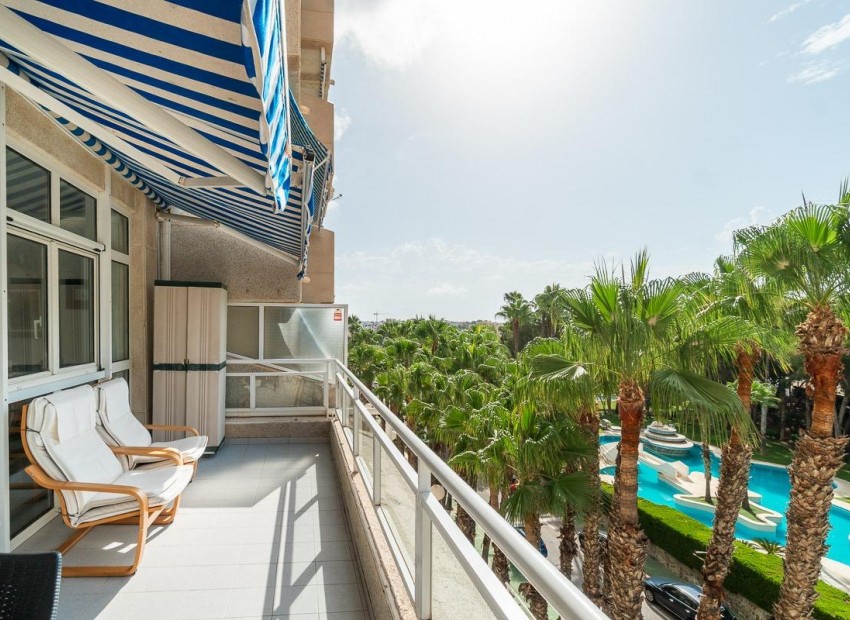 Resale - Wohnung -
Orihuela Costa - Campoamor