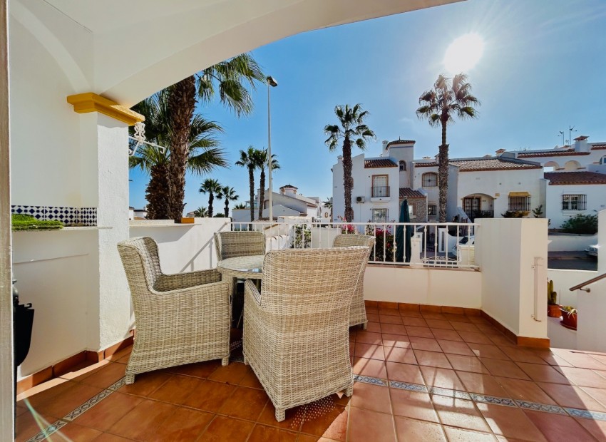 Resale - Wohnung -
Orihuela Costa - Villamartin Golf