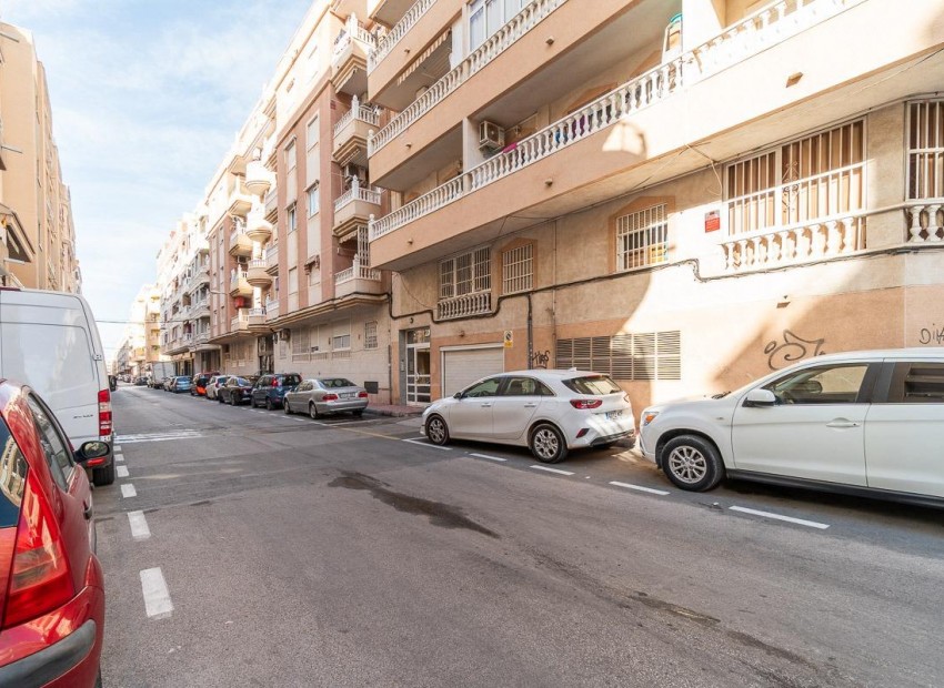 Resale - Wohnung -
Torrevieja - Centro