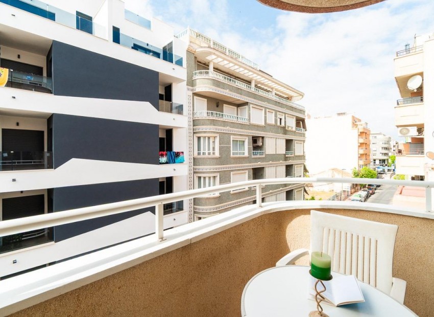 Resale - Wohnung -
Torrevieja - Centro