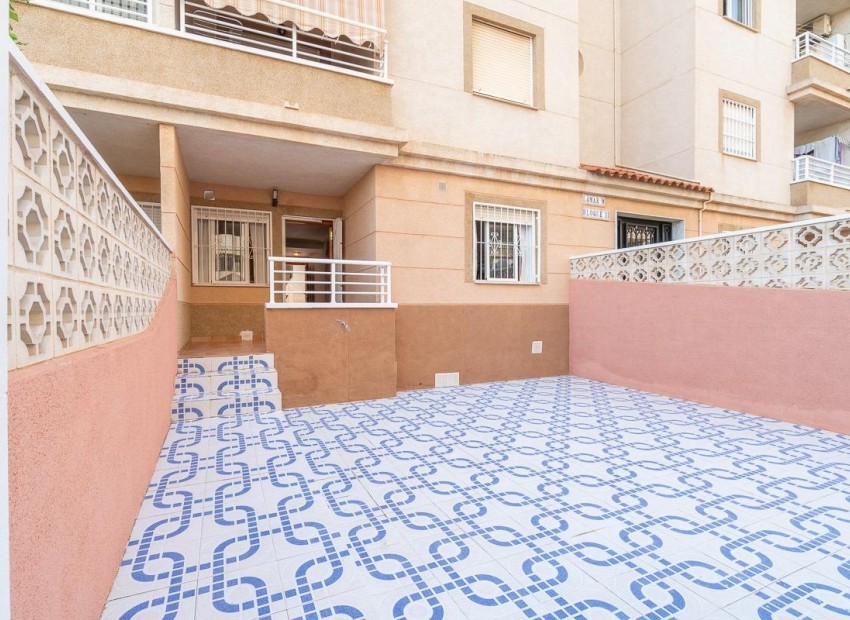 Resale - Wohnung -
Torrevieja - Nueva Torrevieja