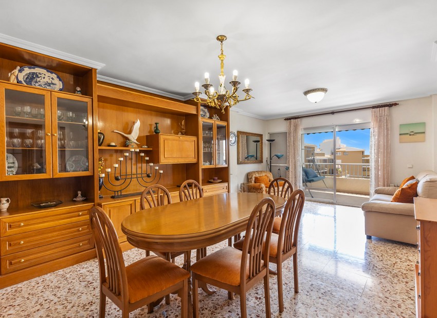 Resale - Wohnung -
Torrevieja - Rocio del mar