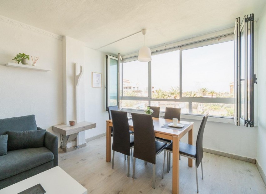 Resale - Wohnung -
Torrevieja - Rocio del mar