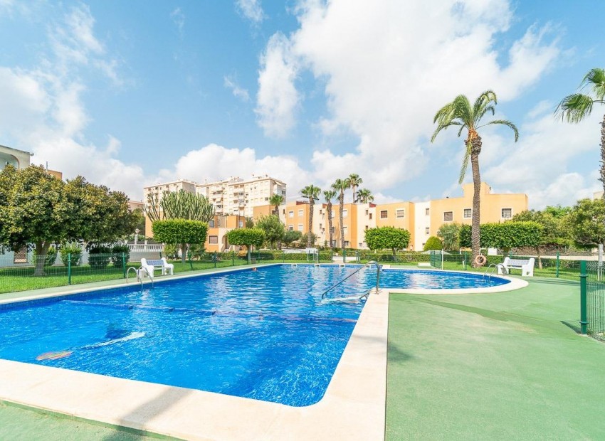 Resale - Wohnung -
Torrevieja - Torreblanca