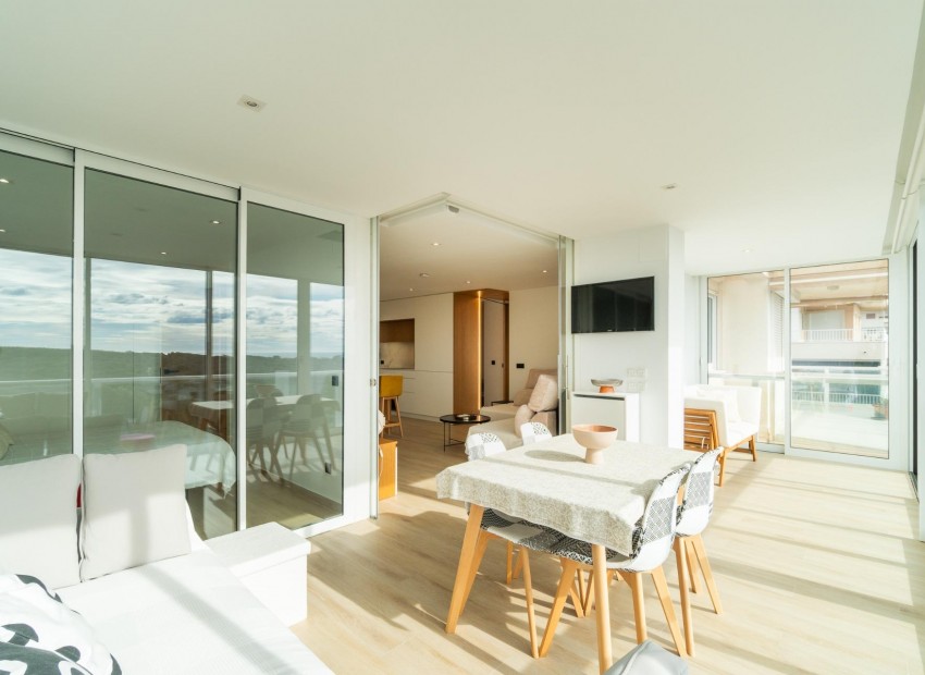 Sale - Apartment -
Guardamar del Segura - Puerto Deportivo