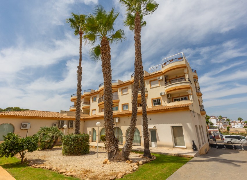 Sale - Apartment -
Orihuela - Villamartin