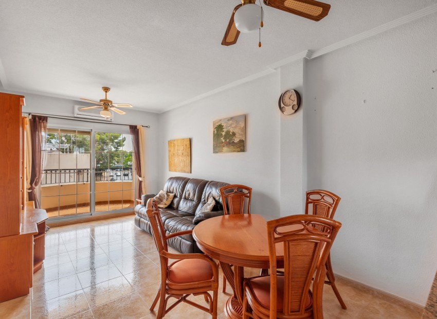 Sale - Apartment -
Orihuela - Villamartin
