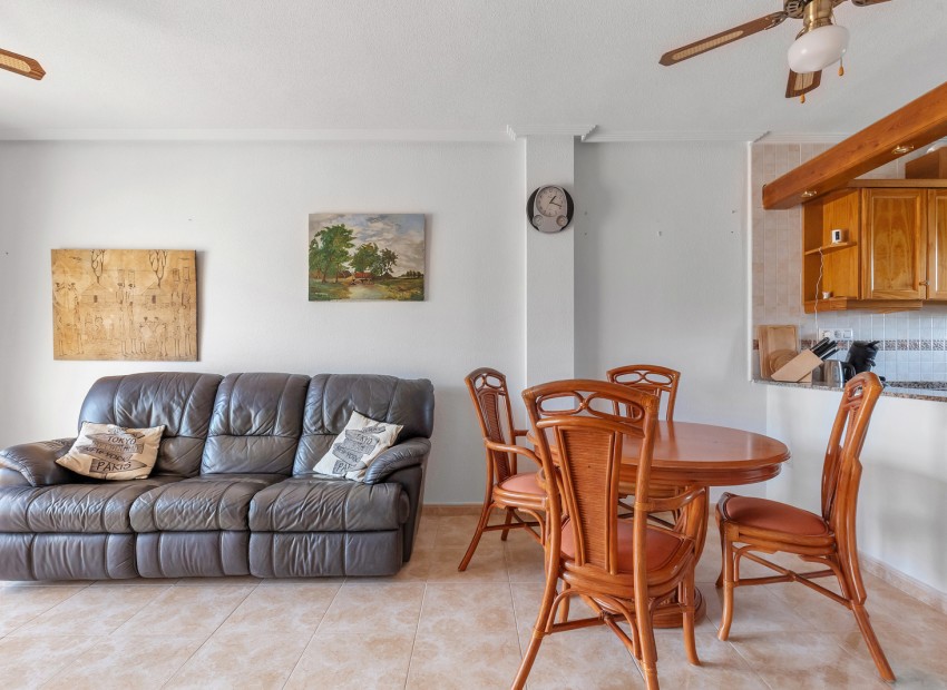 Sale - Apartment -
Orihuela - Villamartin