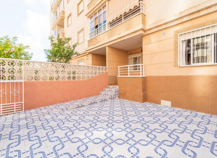 Sale - Apartment -
Torrevieja - Nueva Torrevieja