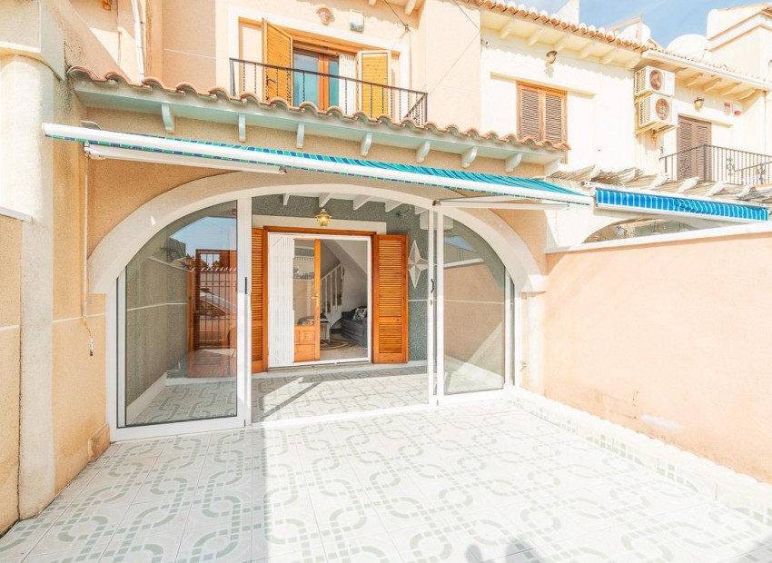 Sale - Bungalow -
Torrevieja - La Siesta - El Salado - Torreta