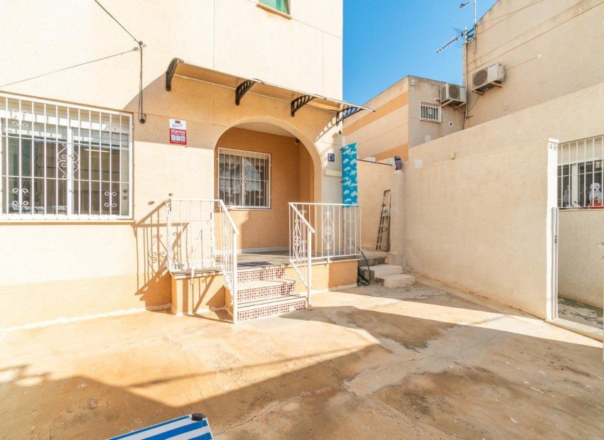 Sale - Bungalow -
Torrevieja - Los balcones
