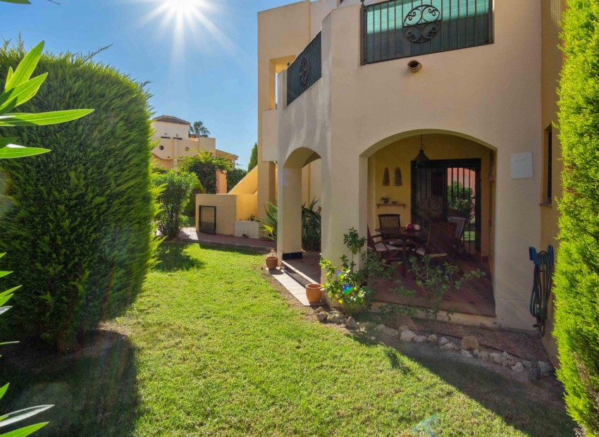 Sale - Bungalow -
Torrevieja - Punta prima