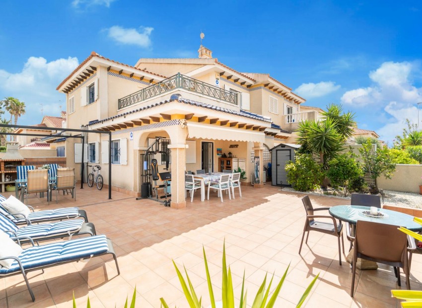 Sale - Chalet -
Orihuela Costa - Zeniamar-Horizonte-La Campana