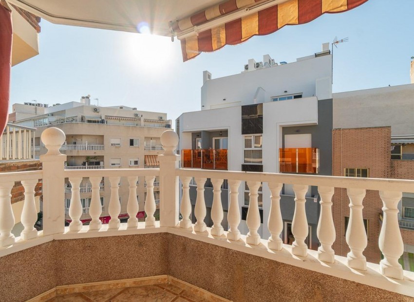 Sale - Flat -
Torrevieja - Centro