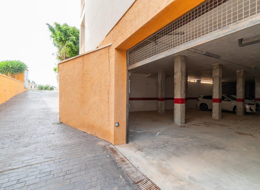 Sale - garage -
Orihuela Costa - Montezenia