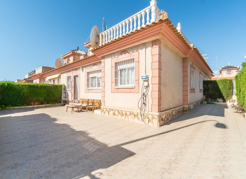 Sale - Semi -
Orihuela Costa - Punta Prima