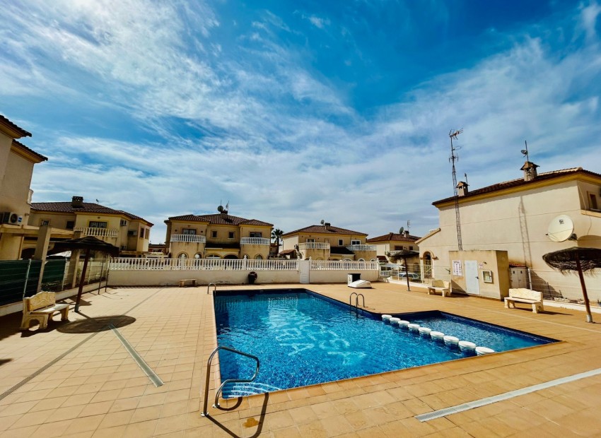 Sale - Single Family Home -
Torrevieja - Sector 25