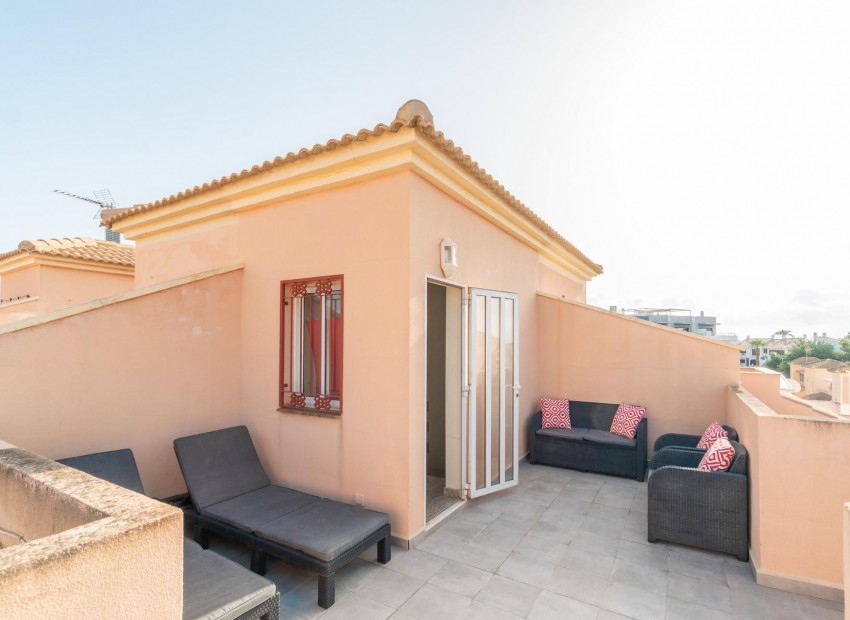 Sale - Terraced house -
Orihuela Costa - La Zenia