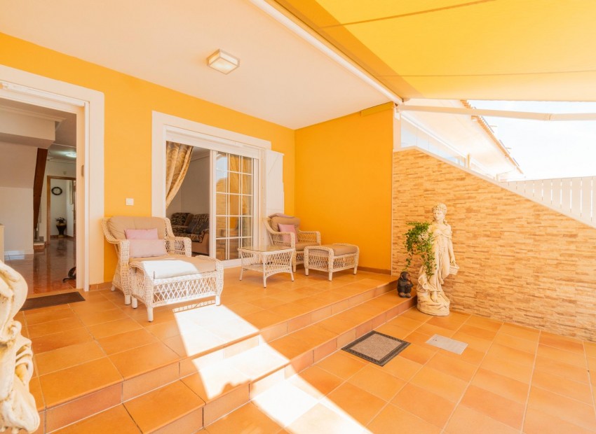 Sale - Terraced house -
Orihuela Costa - Villamartin