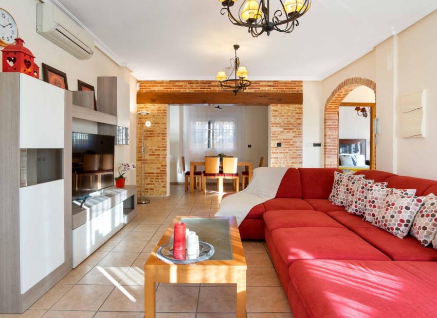 Sale - Villa -
Orihuela Costa - Las Mimosas