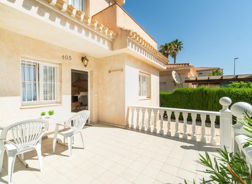 Sale - Villa -
Orihuela Costa - Playa Flamenca