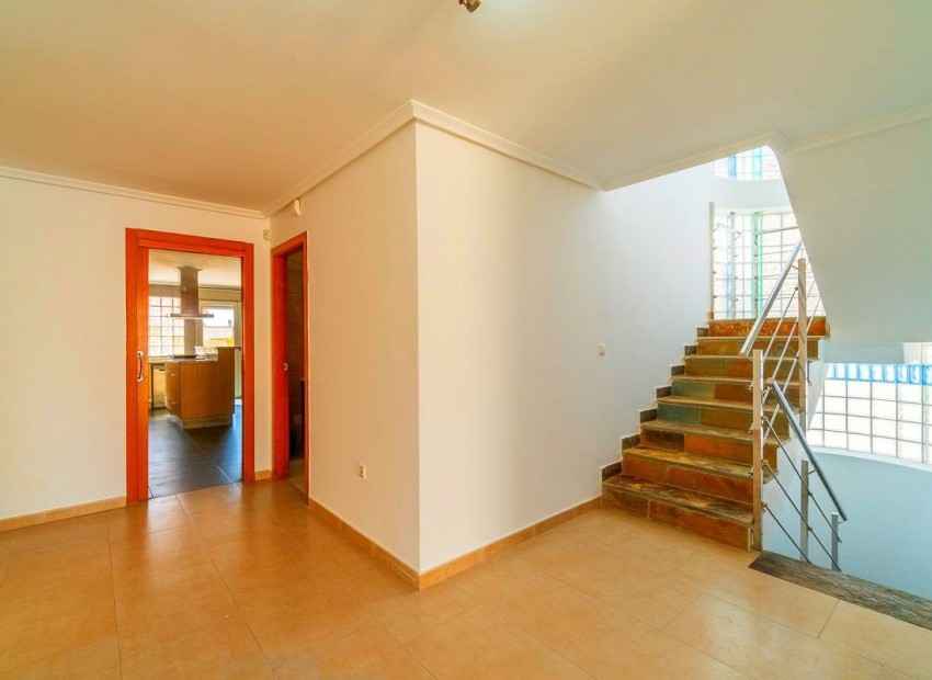 Sale - Villa -
Torrevieja - Aguas nuevas 2
