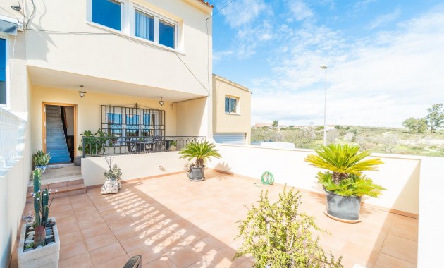 Terraced house - Resale - Orihuela - Desamparados-Hurchillo-Torremendo