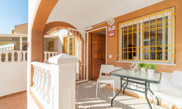 Terraced house - Sale - Torrevieja - El limonar