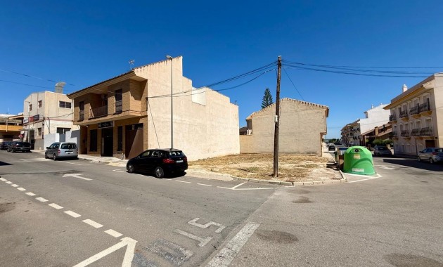 Urban building plot - Venta - San Miguel de Salinas - CENTRO URBANO