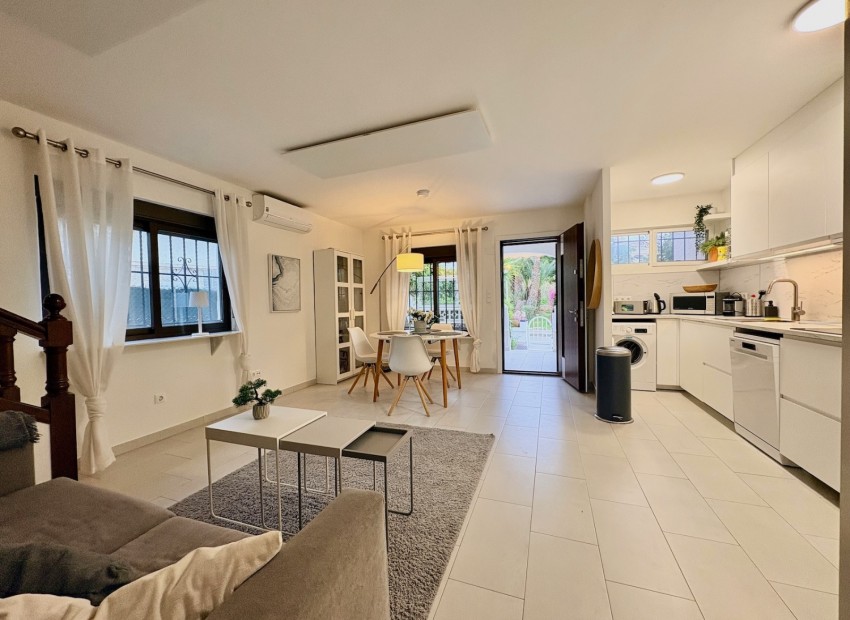 Venta - Adosado -
Orihuela Costa - Cabo Roig